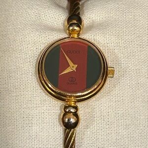 Gucci RARE Vintage Women’s Watch… w/Gucci Colors working…has a new battery EUC